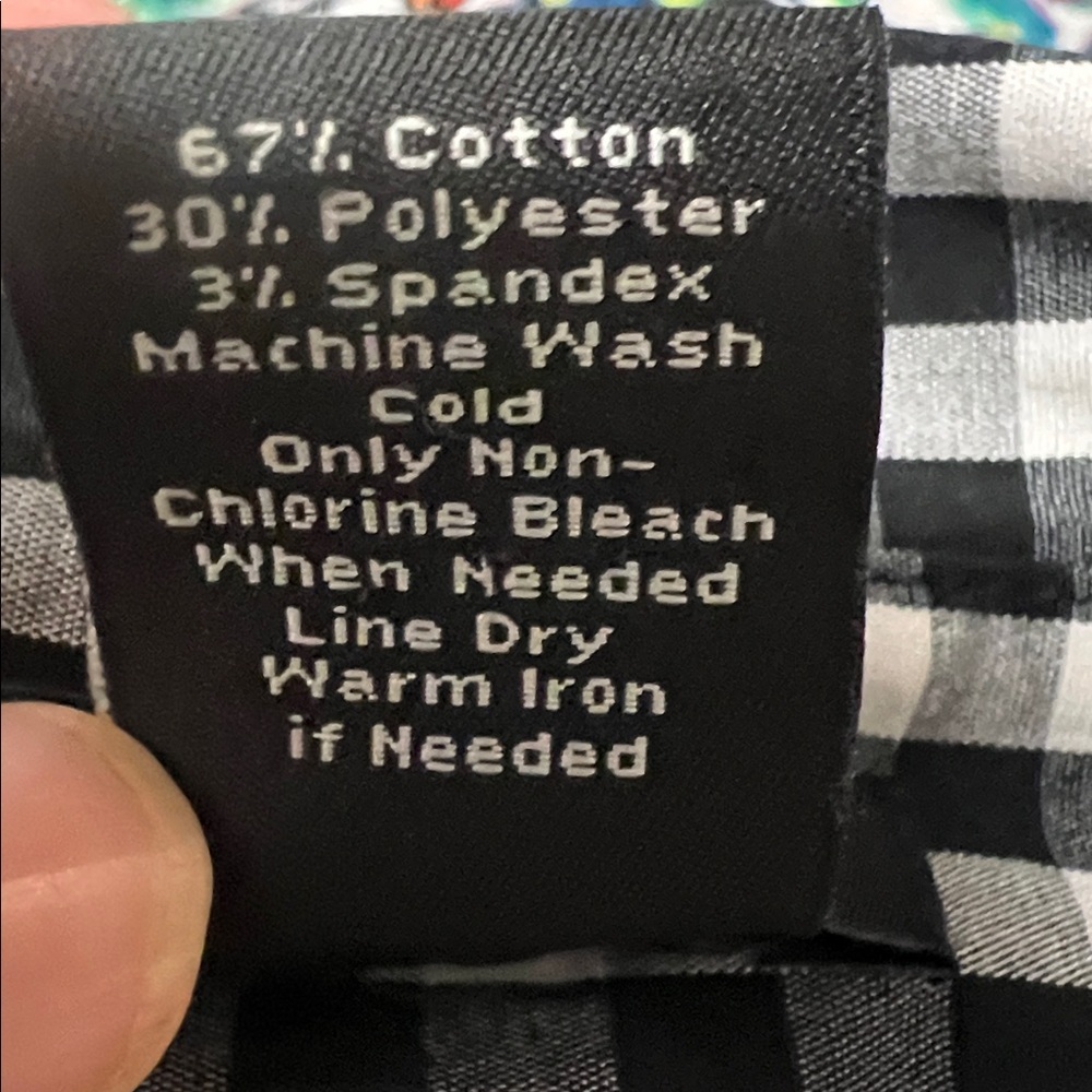 Ann Taylor Black and White Gingham Button-Down Shirt - Picture 5 of 6